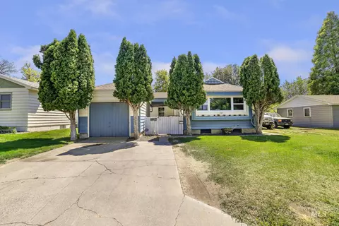 385 W Filer Ave, Twin Falls, ID 83301