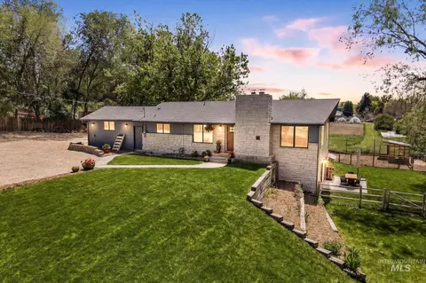 5331 W Hill Rd, Boise, ID 83703
