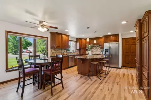 Dining - 14906 Eagle Dr, Caldwell, ID 83607 photo 3 of 4