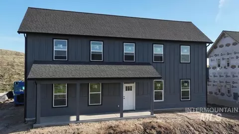 1079 Edington, Moscow, ID 83843
