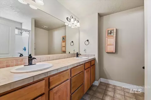 Bath - 11545 W Tempe, Star, ID 83669 photo 1 of 2
