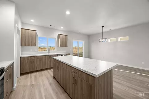 Kitchen - 2519 W Fallon Lp, Nampa, ID 83651 photo 6 of 7