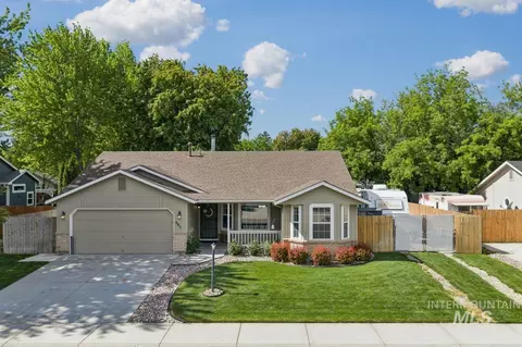 985 W Greenhead St, Meridian, ID 83642