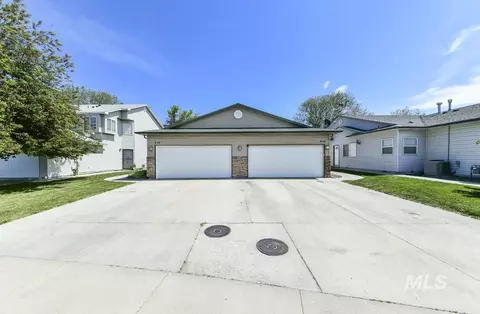 914 S Diamond St, Nampa, ID 83686