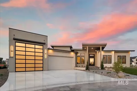 445 Joy Ave, Middleton, ID 83644