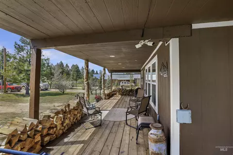 Exterior - 70 E Prairie Rd, Prairie, ID 83647 photo 7 of 10
