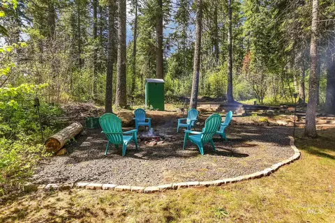Exterior - 1221 Fox Rd, Cascade, ID 83611 photo 20 of 24