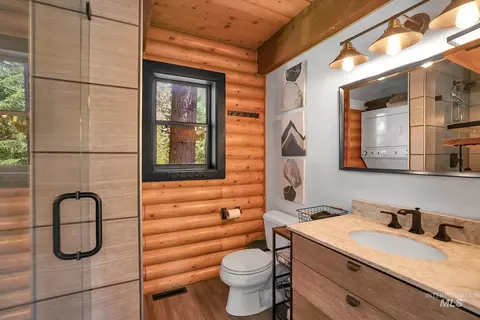 Bath - 1221 Fox Rd, Cascade, ID 83611 photo 1 of 2