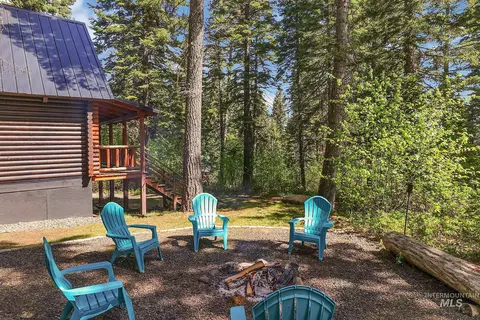 Exterior - 1221 Fox Rd, Cascade, ID 83611 photo 18 of 24