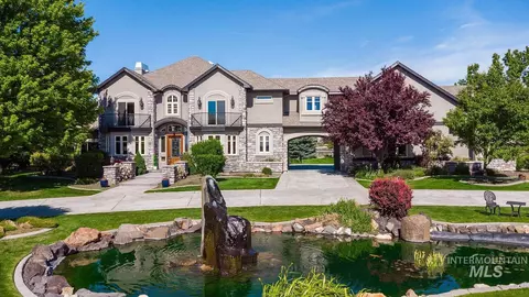 7982 S Old Farm Ln, Meridian, ID 83642
