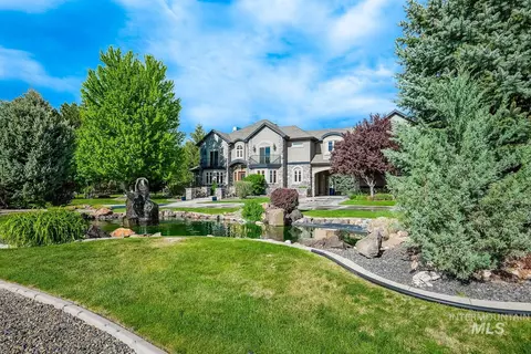 7982 S Old Farm Ln, Meridian, ID 83642