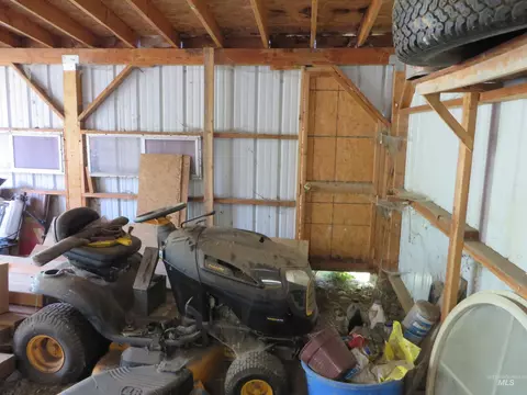 Exterior - 937 Indianhead Rd, Weiser, ID 83672 photo 6 of 9
