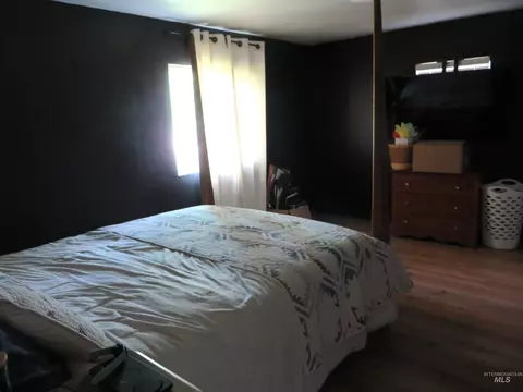 Bedroom - 937 Indianhead Rd, Weiser, ID 83672 photo 4 of 4