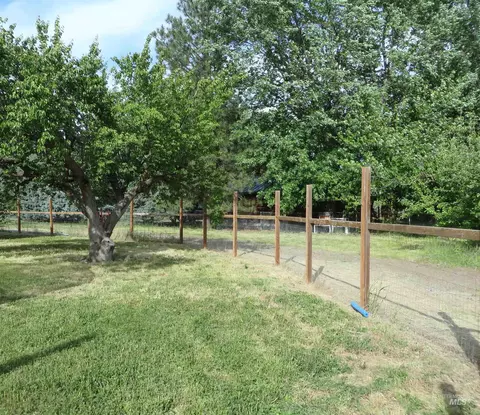 Exterior - 937 Indianhead Rd, Weiser, ID 83672 photo 8 of 9