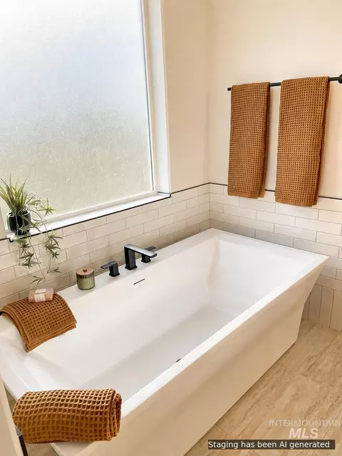 Bath - 783 Kamiah Rd, Twin Falls, ID 83301 photo 2 of 8