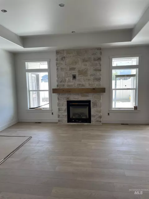 Living - 783 Kamiah Rd, Twin Falls, ID 83301 photo 1 of 3