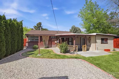 Exterior - 1984 Maple Ave, Twin Falls, ID 83301 photo 11 of 13