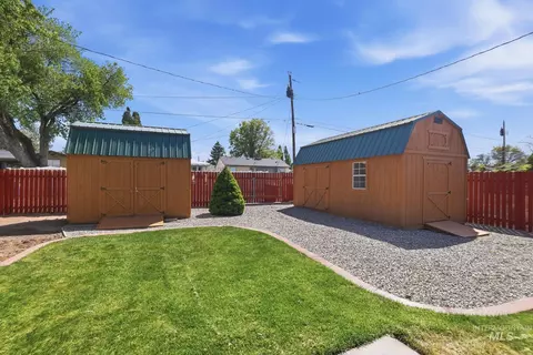 Exterior - 1984 Maple Ave, Twin Falls, ID 83301 photo 6 of 13