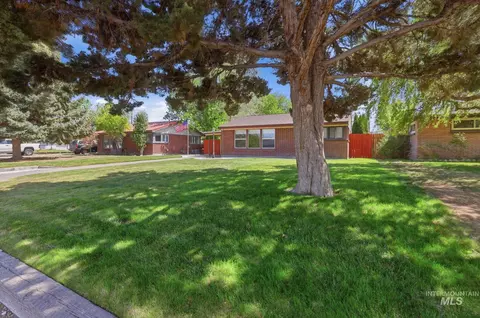Exterior - 1984 Maple Ave, Twin Falls, ID 83301 photo 3 of 13