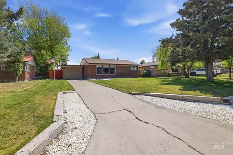 Exterior - 1984 Maple Ave, Twin Falls, ID 83301 photo 5 of 13
