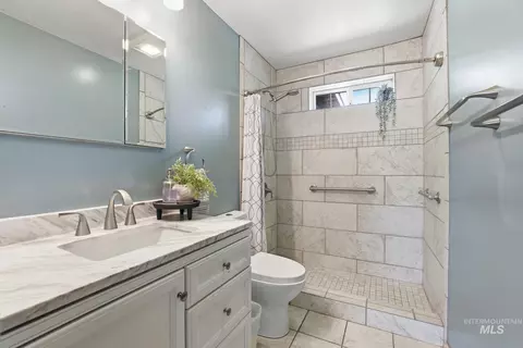 Bath - 1984 Maple Ave, Twin Falls, ID 83301 photo 1 of 1