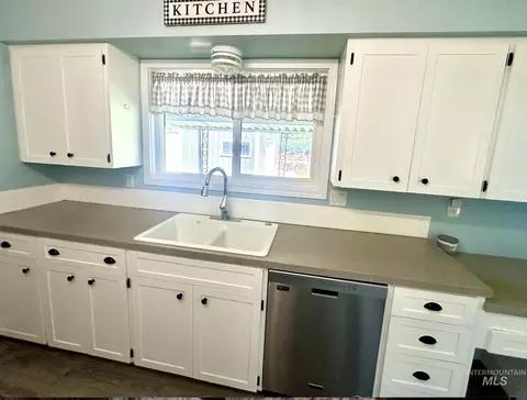 Kitchen - 144 Lloyd Ave, Weiser, ID 83672 photo 4 of 4