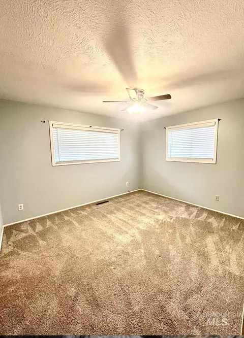 Bedroom - 144 Lloyd Ave, Weiser, ID 83672 photo 2 of 2
