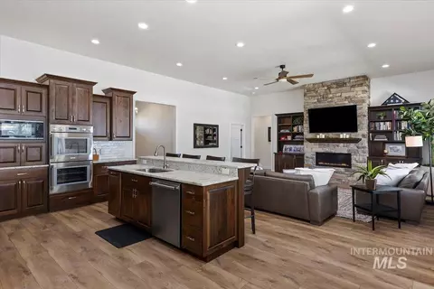Kitchen - 162 S 250 Ln, Rupert, ID 83350 photo 4 of 4