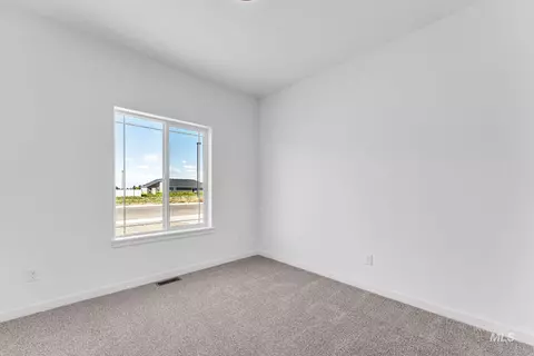 Bedroom - 1205 Copper Dr, Rupert, ID 83350 photo 5 of 6