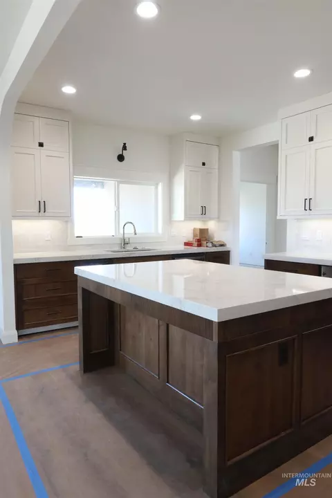 Kitchen - 563 S 80 E, Jerome, ID 83338 photo 2 of 2
