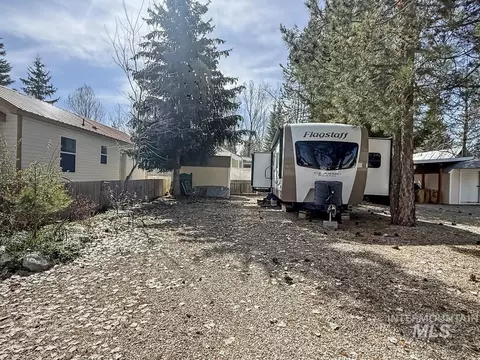 45 A St, Cascade, ID 83611 photo 2