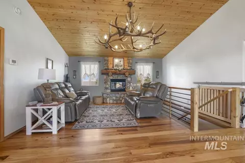 Living - 2097 E 2500 N, Twin Falls, ID 83301 photo 1 of 1