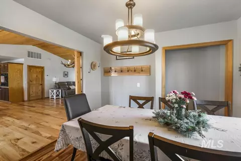Dining - 2097 E 2500 N, Twin Falls, ID 83301 photo 1 of 1