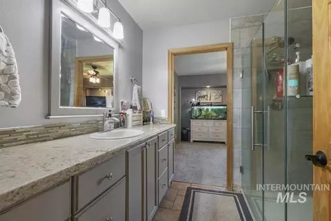 Bath - 2097 E 2500 N, Twin Falls, ID 83301 photo 2 of 3