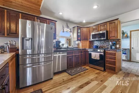 Kitchen - 2097 E 2500 N, Twin Falls, ID 83301 photo 1 of 2
