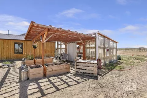 Exterior - 2097 E 2500 N, Twin Falls, ID 83301 photo 6 of 16