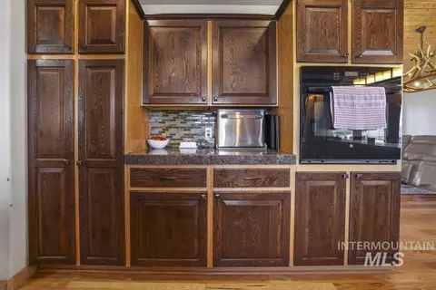 Kitchen - 2097 E 2500 N, Twin Falls, ID 83301 photo 2 of 2