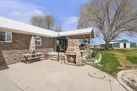 Exterior - 2097 E 2500 N, Twin Falls, ID 83301 photo 3 of 16