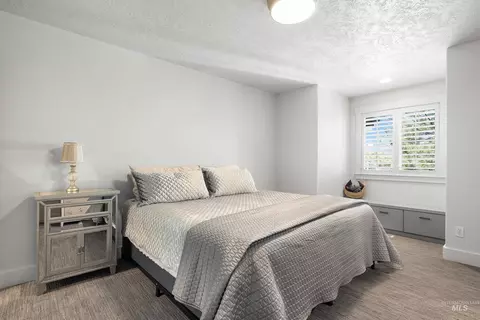 Bedroom - 1166 E Rivers End Dr, Eagle, ID 83616 photo 2 of 6