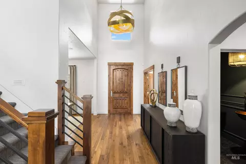 Entry Way - 1166 E Rivers End Dr, Eagle, ID 83616 photo 1 of 3