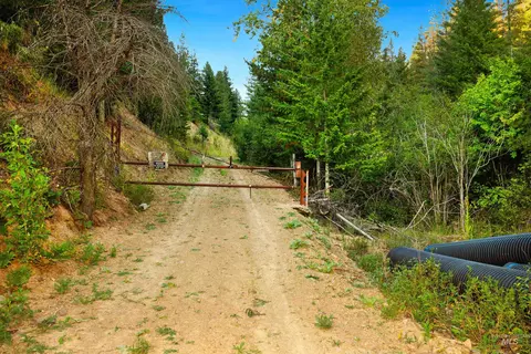 Nna-e Silver Valley Road, Kellogg, ID 83837 photo 3