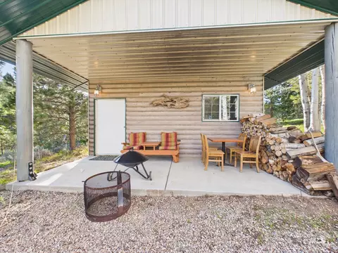 Exterior - 4 Lem Ct, Cascade, ID 83611 photo 3 of 14