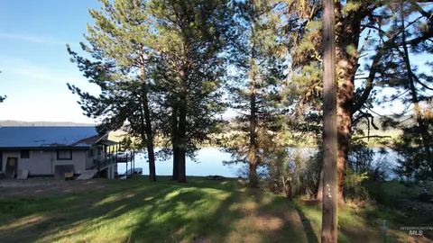 Exterior - 4 Lem Ct, Cascade, ID 83611 photo 2 of 14