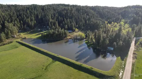 View/Area - 4 Lem Ct, Cascade, ID 83611 photo 2 of 3