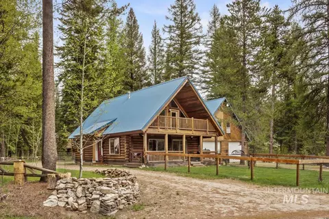 12824 Hereford Rd, Donnelly, ID 83615