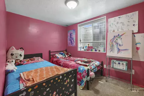 Bedroom - 605 4th Ave E, Twin Falls, ID 83301 photo 4 of 5