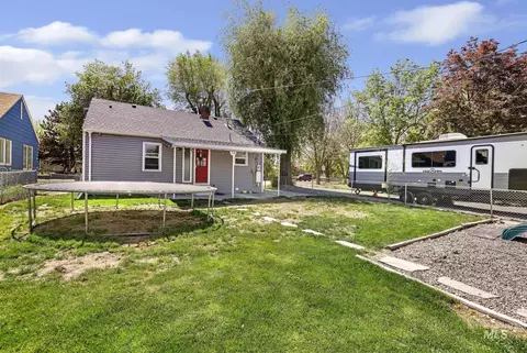 Exterior - 605 4th Ave E, Twin Falls, ID 83301 photo 4 of 7