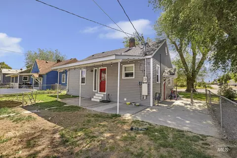 Exterior - 605 4th Ave E, Twin Falls, ID 83301 photo 3 of 7
