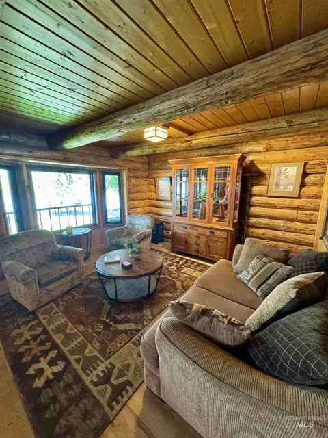 Living - 62 Bell Rapids Rd, Hagerman, ID 83332 photo 3 of 5