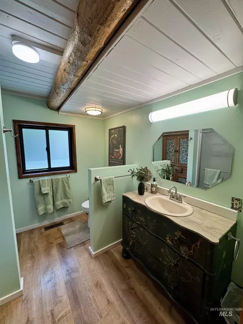 Bath - 62 Bell Rapids Rd, Hagerman, ID 83332 photo 1 of 2